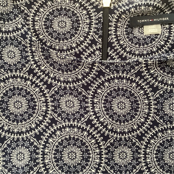 Dress - Picture 6 of 6